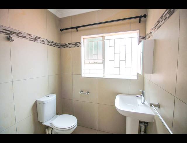 3 BEDROOM TOWNHOUSE TO LET IN NEW REDRUTH